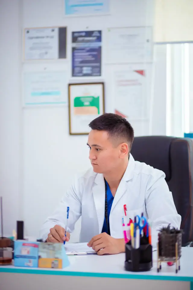 Expert Neuro — specialists and their workplace