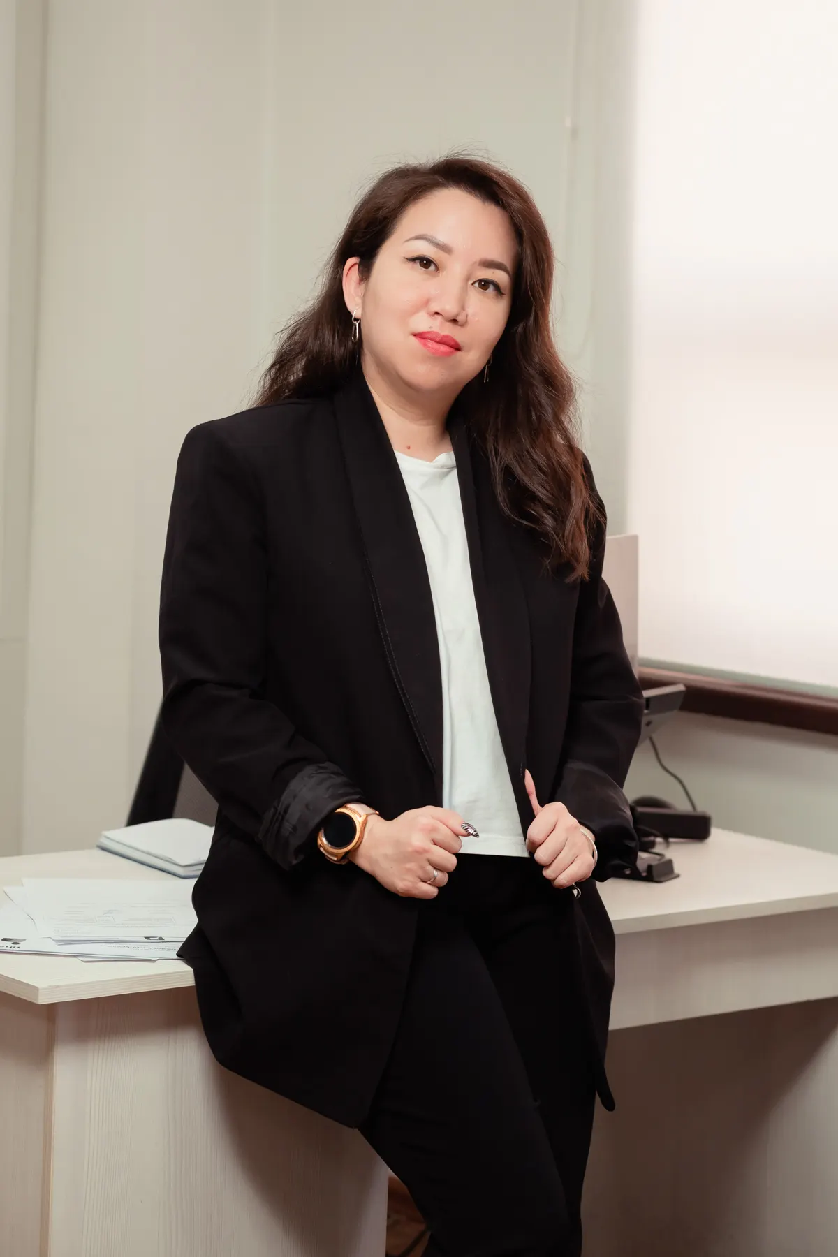 HeadHunter — people and office life — frame 4